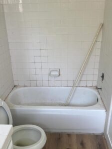 Bathtub Refinishing Costs and Process Overview